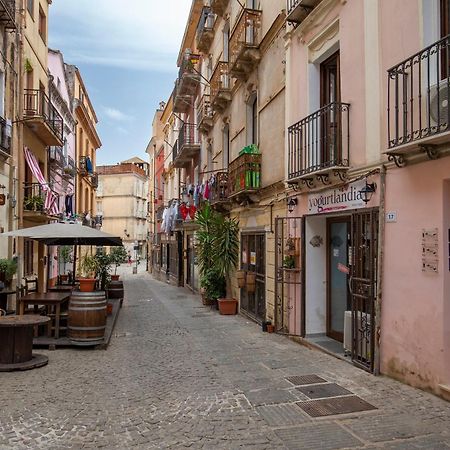 Via Cavour 19, Camere Del Conte Iglesias Bagian luar foto