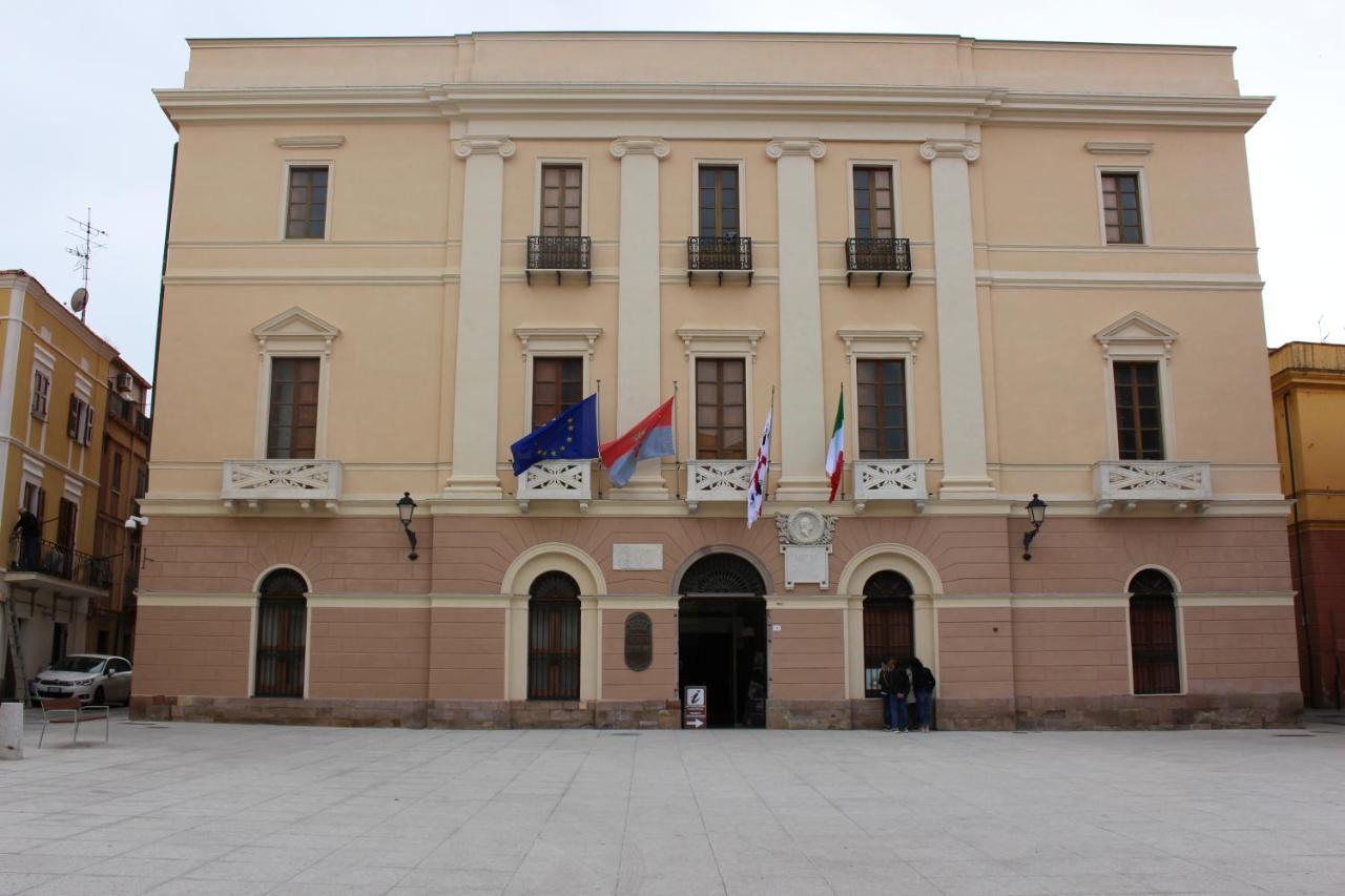 Via Cavour 19, Camere Del Conte Iglesias Bagian luar foto