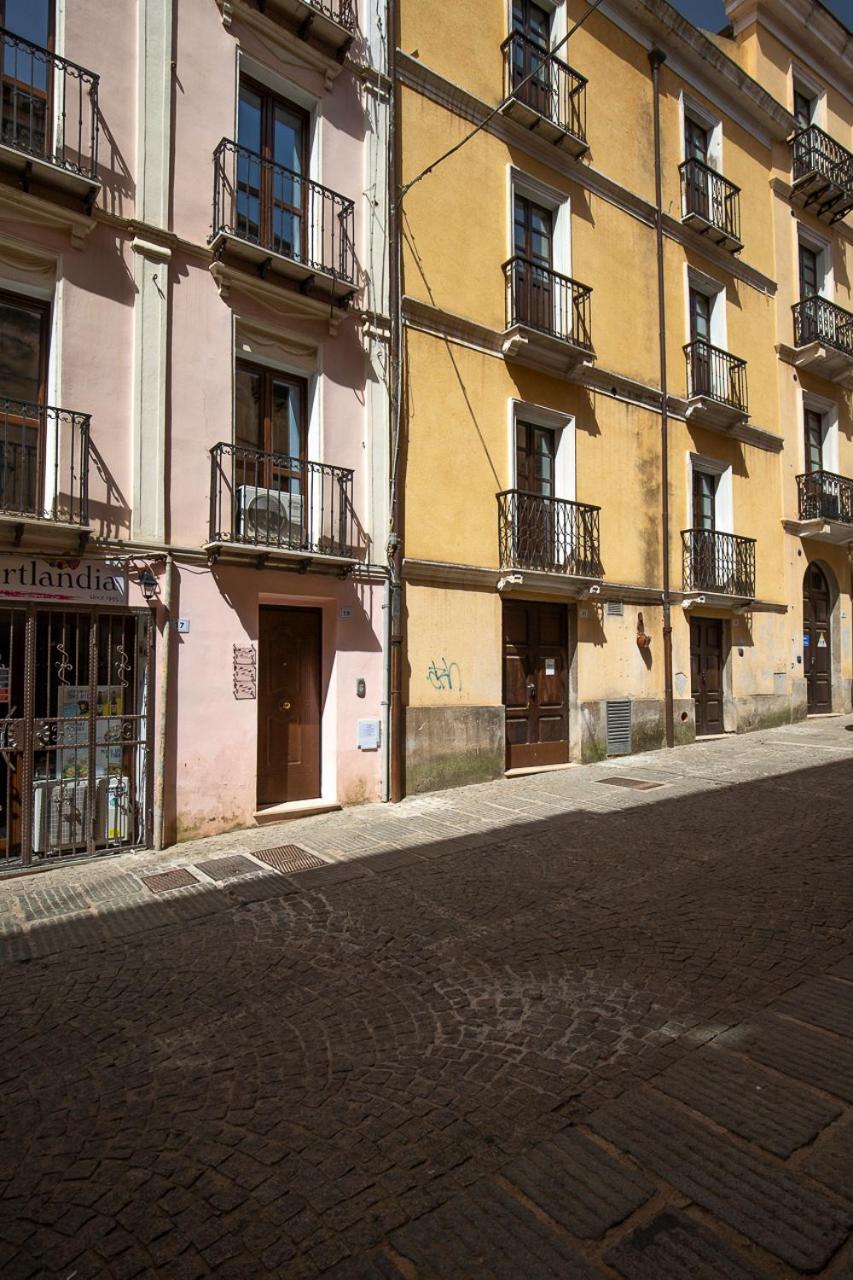 Via Cavour 19, Camere Del Conte Iglesias Bagian luar foto